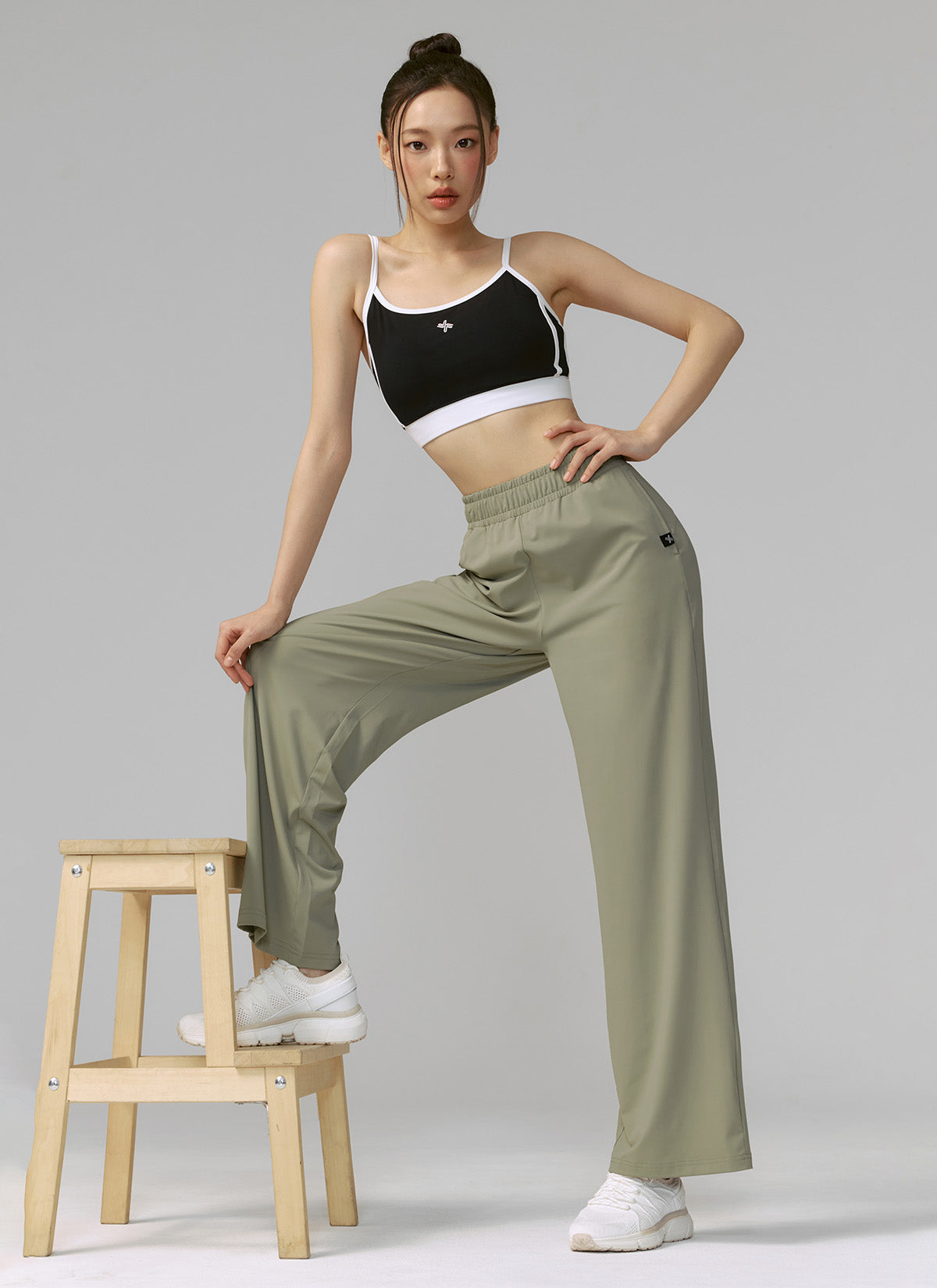 Medium Feather Cooling Wide Pants